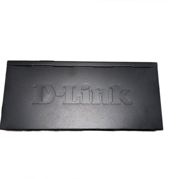 D-Link GigaExpress DGS-1016D Rackmountable 16 Port Switch 10/100/1000 Mbps - Picture 3 of 11